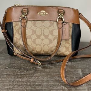 COACH MINI BROOKE CARRYALL PET FREE SMOKE FREE HOME